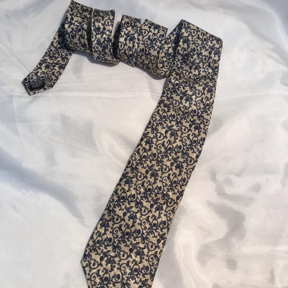 Charleston Tie Rack 100% Silk Tie Made in Italy